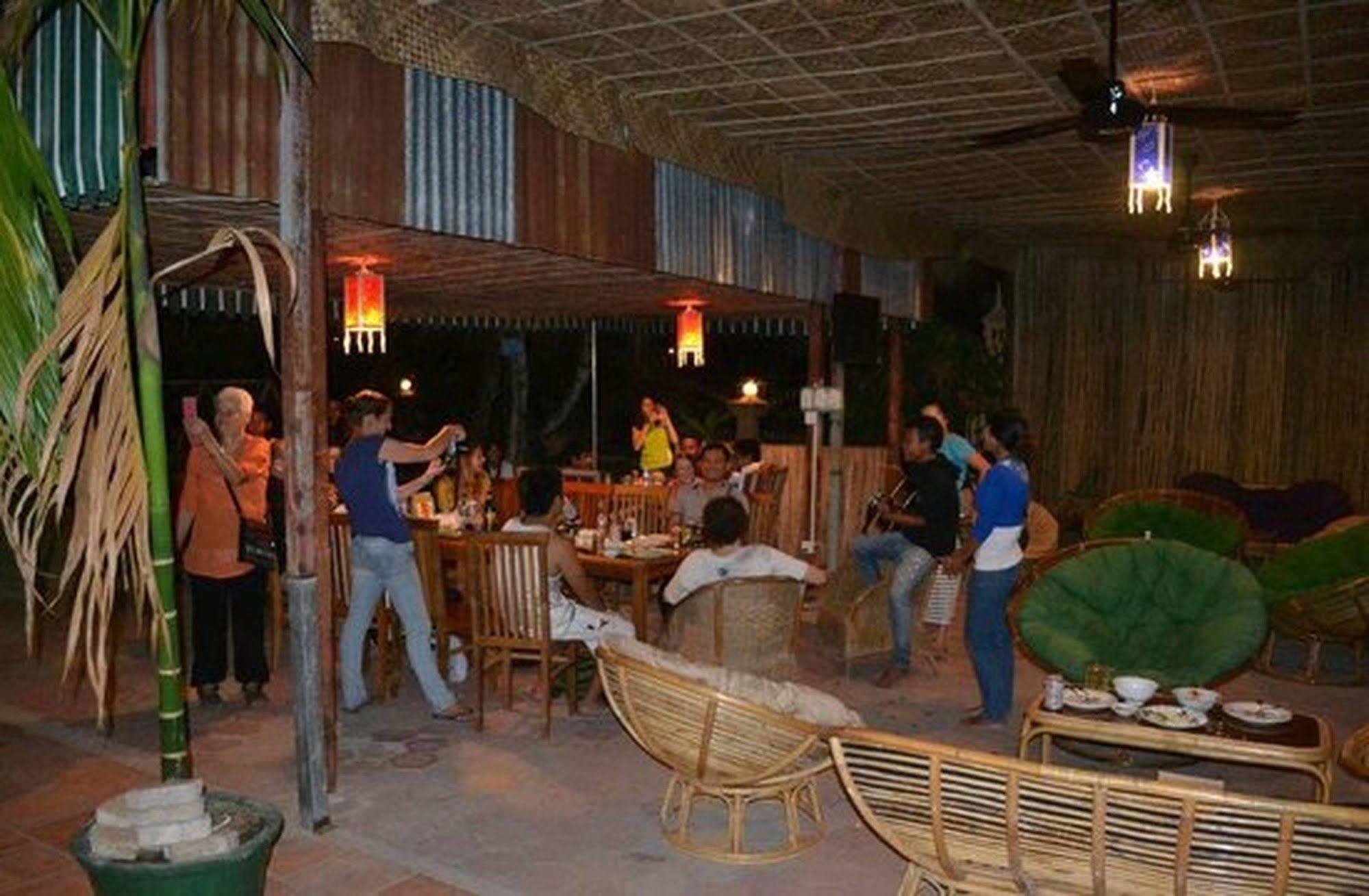 V&A Villa Ciudad de Siem Riep Exterior foto