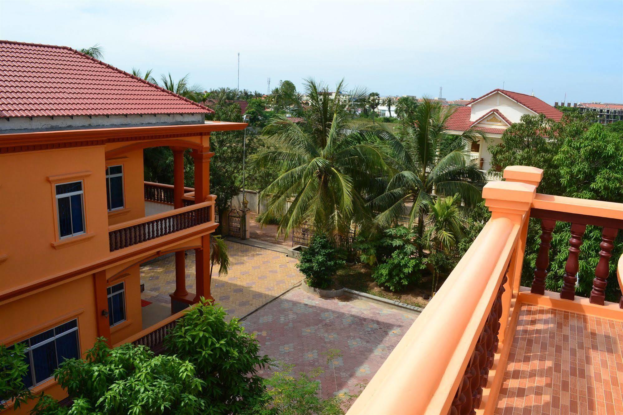 V&A Villa Ciudad de Siem Riep Exterior foto